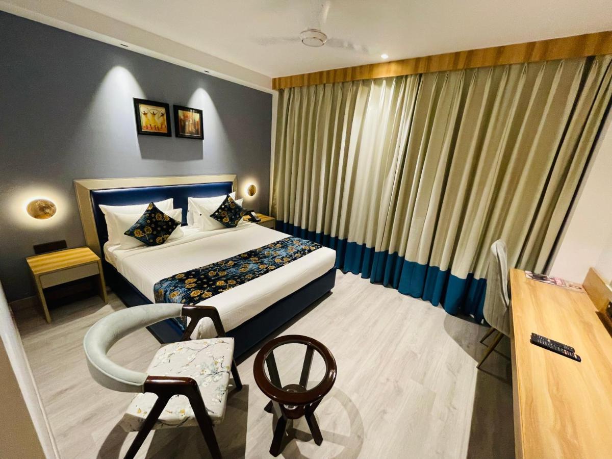 Hotel Malbork Inn @ Janakpuri 델리 외부 사진