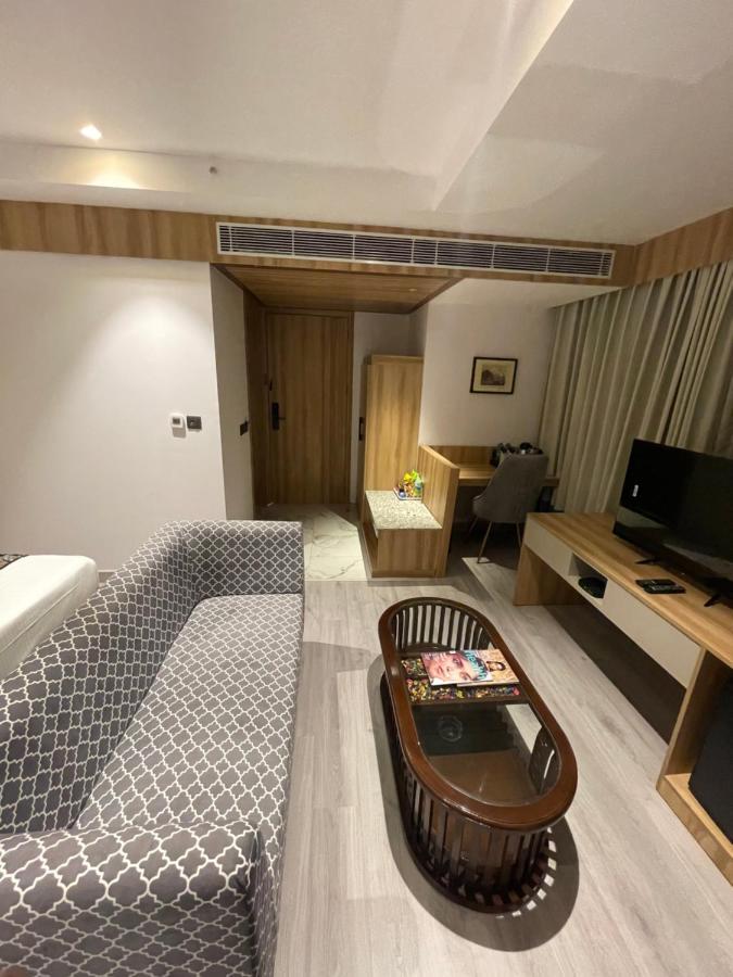 Hotel Malbork Inn @ Janakpuri 델리 외부 사진